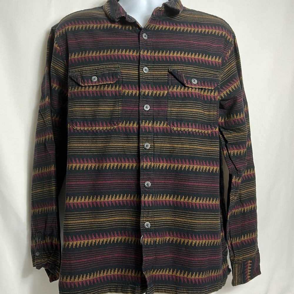 Billabong Men’s Size XL Button Front Long Sleeve Shirt Black Red Gold Pattern